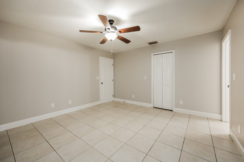 2,450/Mo, 719 Rue Labeau Cir Fort Myers, FL 33913 Main Bedroom View