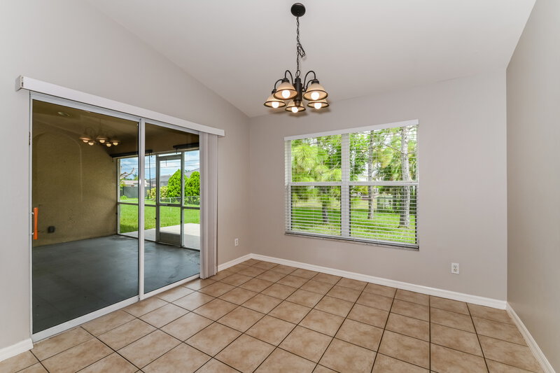 1,750/Mo, 117 SW 22nd Ter Cape Coral, FL 33991 Dining Room View