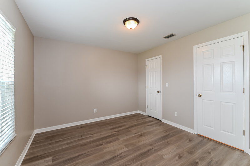 1,750/Mo, 117 SW 22nd Ter Cape Coral, FL 33991 Bedroom View
