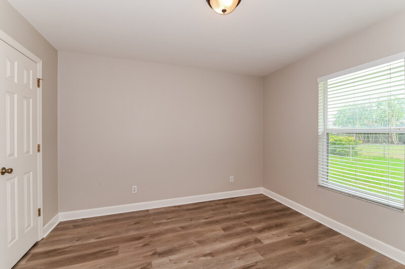 1,750/Mo, 117 SW 22nd Ter Cape Coral, FL 33991 Bedroom View 2
