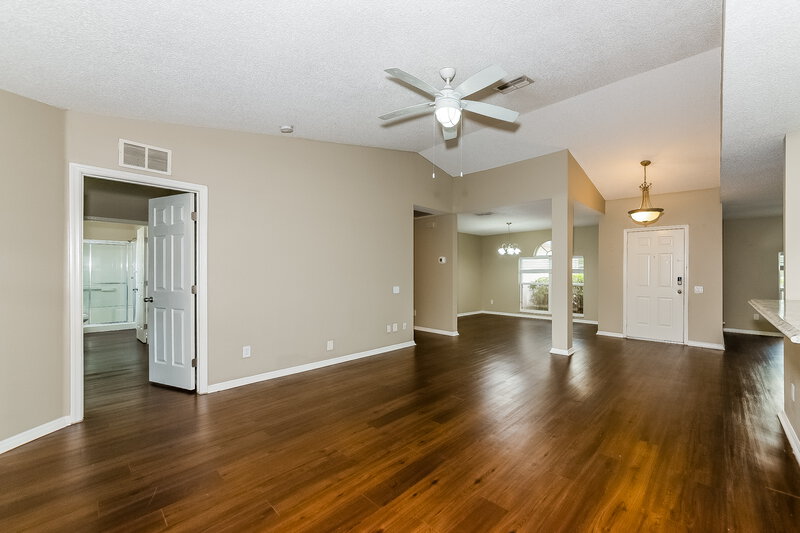 2,695/Mo, 301 112 St E Bradenton, FL 34212 Living Room View 2