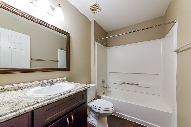 2,695/Mo, 301 112 St E Bradenton, FL 34212 Bathroom View