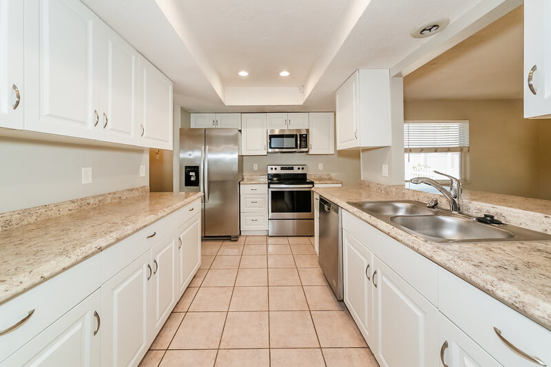 3,070/Mo, 344 Sunnyside Dr Venice, FL 34293 Kitchen View