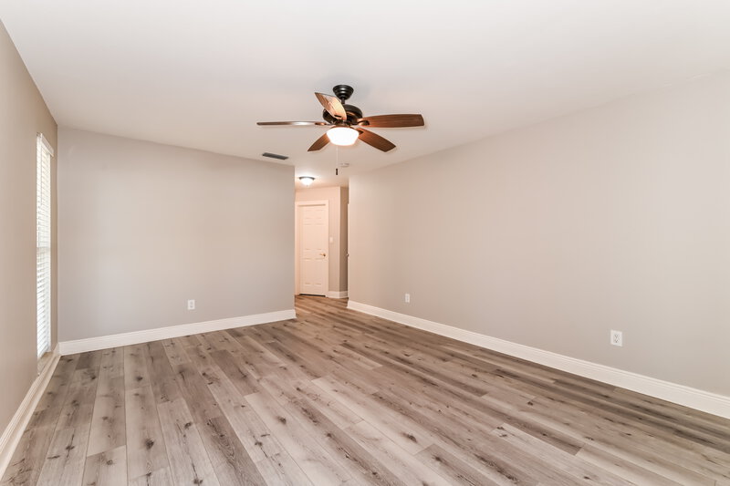 2,425/Mo, 2228 Treehaven Circle Fort Myers, FL 33907 Living Room View 2