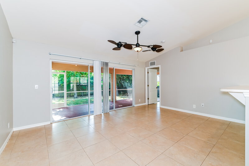 1,730/Mo, 1144 SW 6th Ter Cape Coral, FL 33991 Living Room View