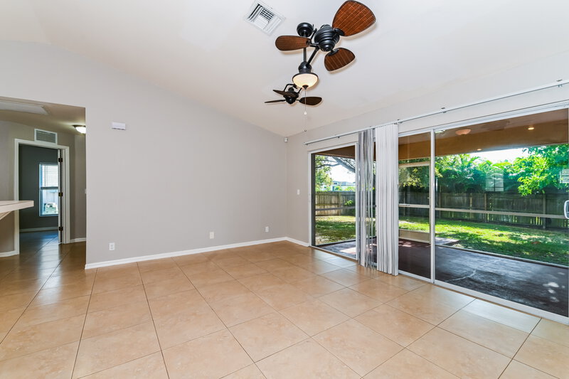1,730/Mo, 1144 SW 6th Ter Cape Coral, FL 33991 Living Room View 3