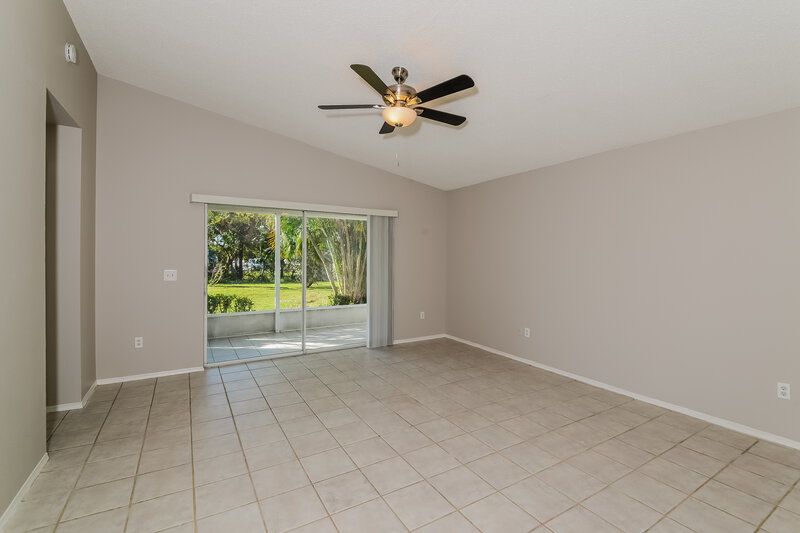 2,310/Mo, 6303 39th Ave W Bradenton, FL 34209 Living Room View