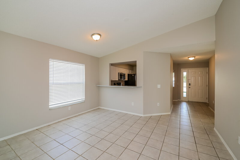 2,310/Mo, 6303 39th Ave W Bradenton, FL 34209 Dining Room View