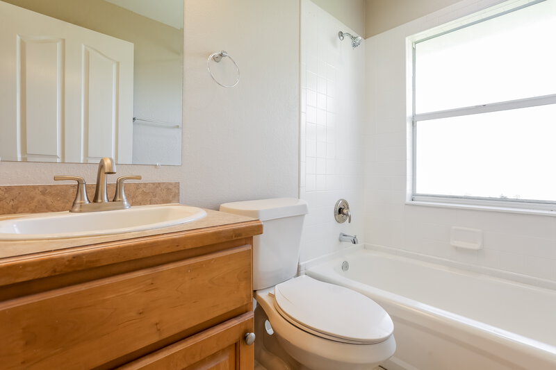 1,860/Mo, 4995 Hurley Ave North Port, FL 34288 Bathroom View