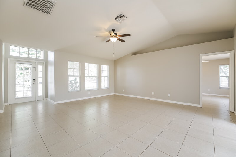 2,395/Mo, 8434 Bamboo Rd Fort Myers, FL 33967 Living Room View