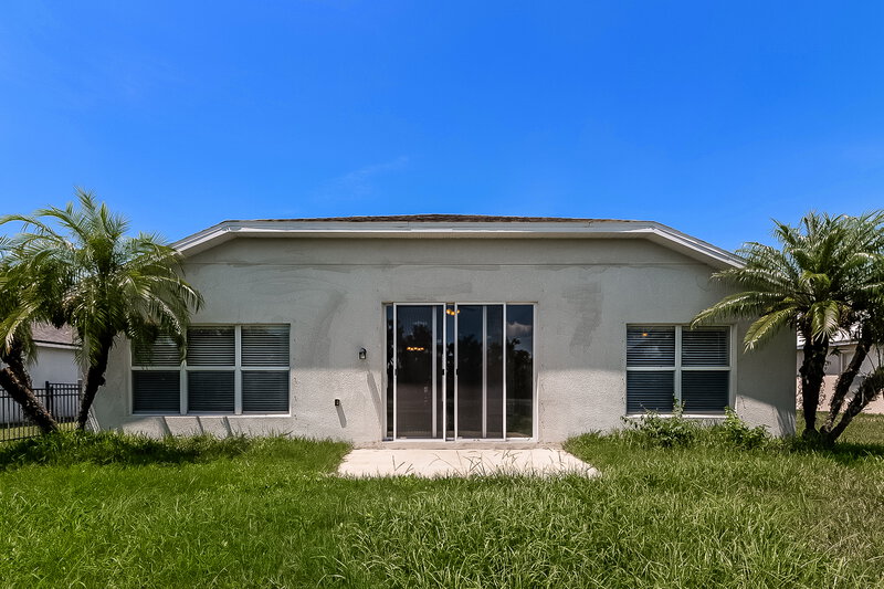 2,060/Mo, 9865 50th Street Cir E Parrish, FL 34219 Rear View