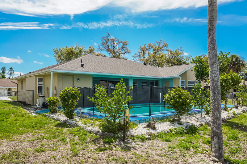 2,465/Mo, 5515 Maccaughey Dr North Port, FL 34287 Rear View