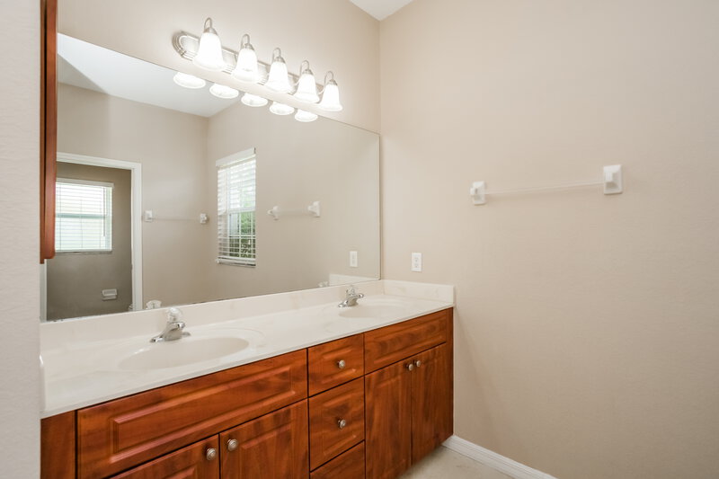 1,710/Mo, 3759 Alwood St North Port, FL 34291 Main Bathroom View