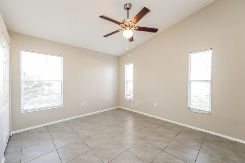 2,490/Mo, 2123 NE 4th Pl Cape Coral, FL 33909 Main Bedroom View