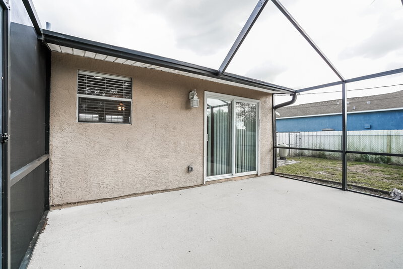 2,070/Mo, 1222 NE 5th Ave Cape Coral, FL 33909 Patio View 2