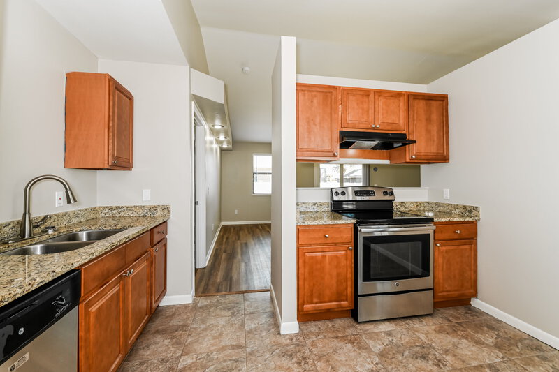1,635/Mo, 147 SW 29th St Cape Coral, FL 33914 Kitchen View