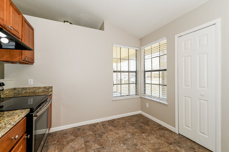 1,635/Mo, 147 SW 29th St Cape Coral, FL 33914 Kitchen View 3