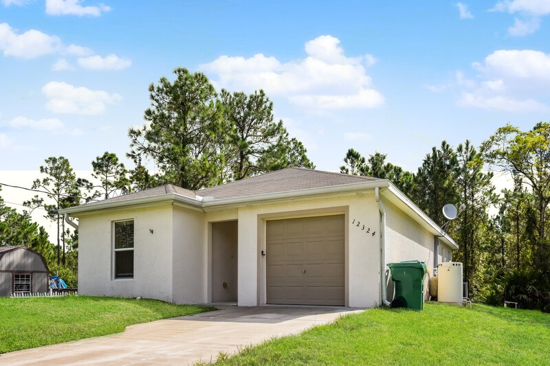 2,030/Mo, 12324 El Prado Dr Punta Gorda, FL 33955 Front View 2