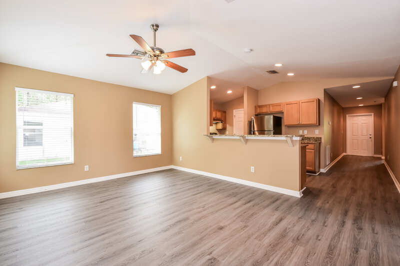2,030/Mo, 12324 El Prado Dr Punta Gorda, FL 33955 Living Room View 3