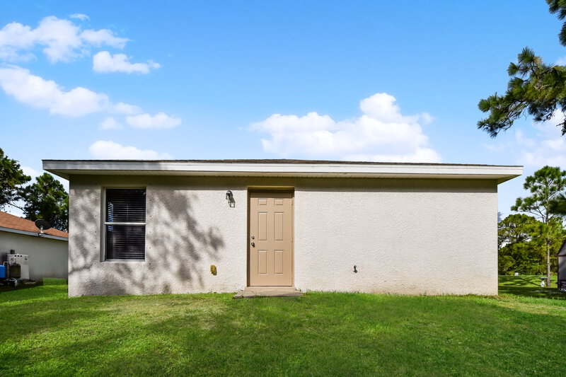 2,030/Mo, 12324 El Prado Dr Punta Gorda, FL 33955 Rear View