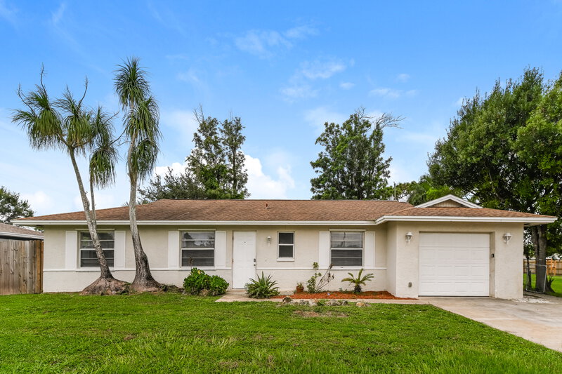 1,785/Mo, 19034 Evergreen Rd Fort Myers, FL 33967 External View