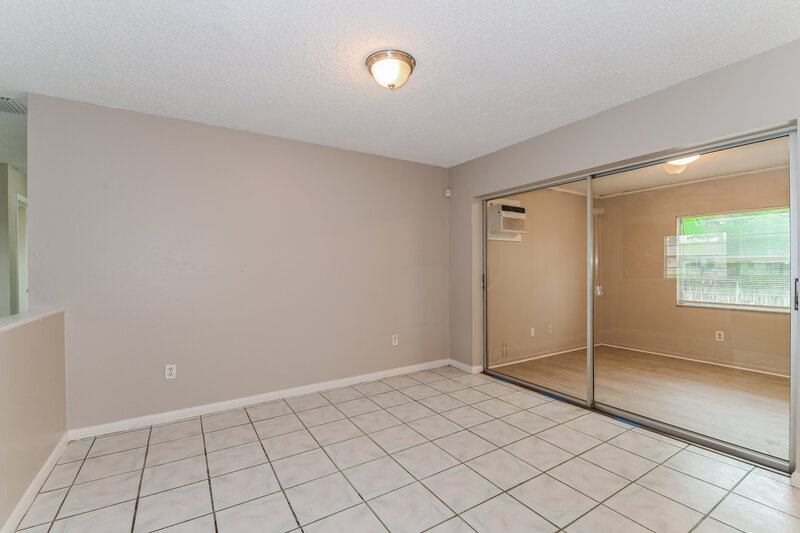 1,785/Mo, 19034 Evergreen Rd Fort Myers, FL 33967 Dining Room View 2