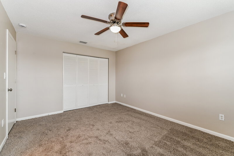 1,785/Mo, 19034 Evergreen Rd Fort Myers, FL 33967 Main Bedroom View 2