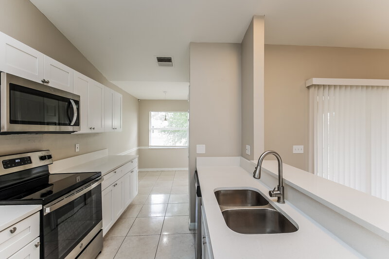 1,835/Mo, 3731 15th St W Lehigh Acres, FL 33971 Kitchen View