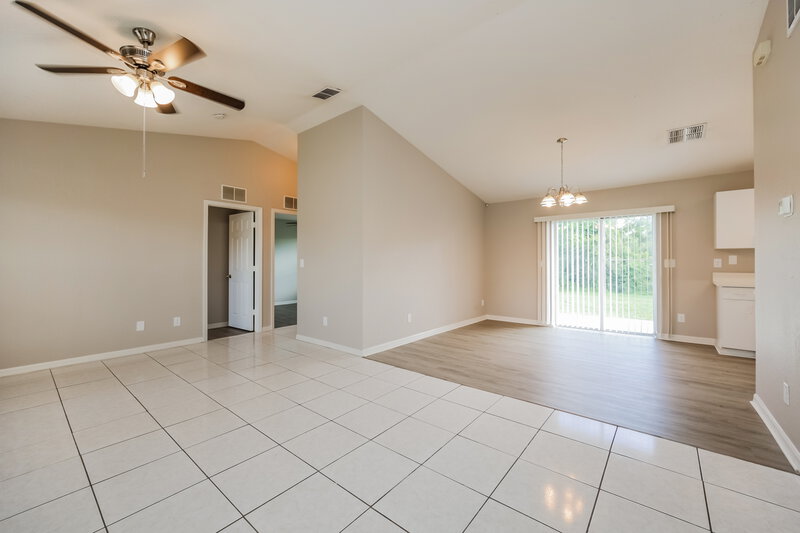1,685/Mo, 3005 9th St W Lehigh Acres, FL 33971 Living Room View