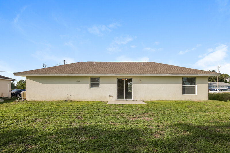 1,685/Mo, 3005 9th St W Lehigh Acres, FL 33971 Rear View