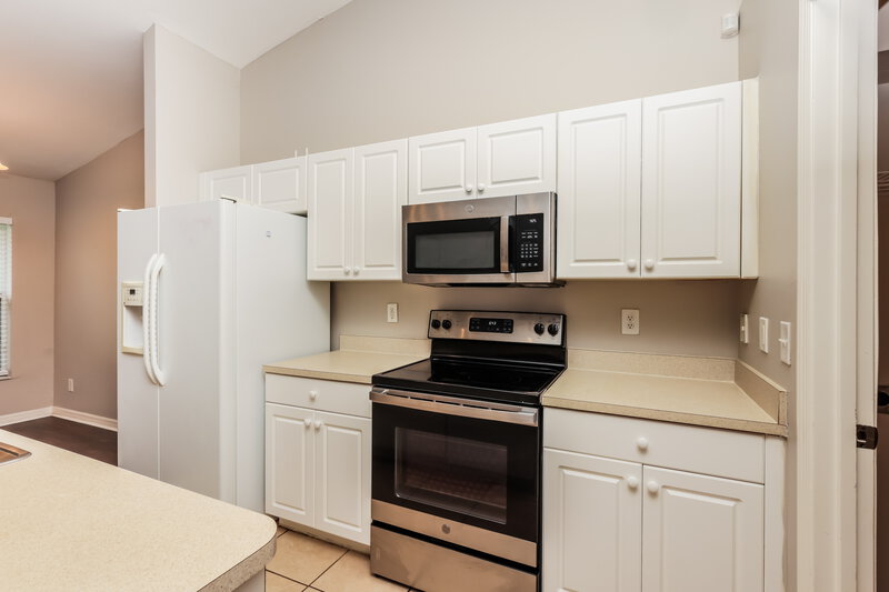 1,650/Mo, 2601 Darlene Pl Lehigh Acres, FL 33971 Kitchen View