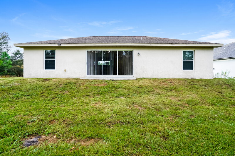 1,940/Mo, 3304 31st St W Lehigh Acres, FL 33971 Rear View