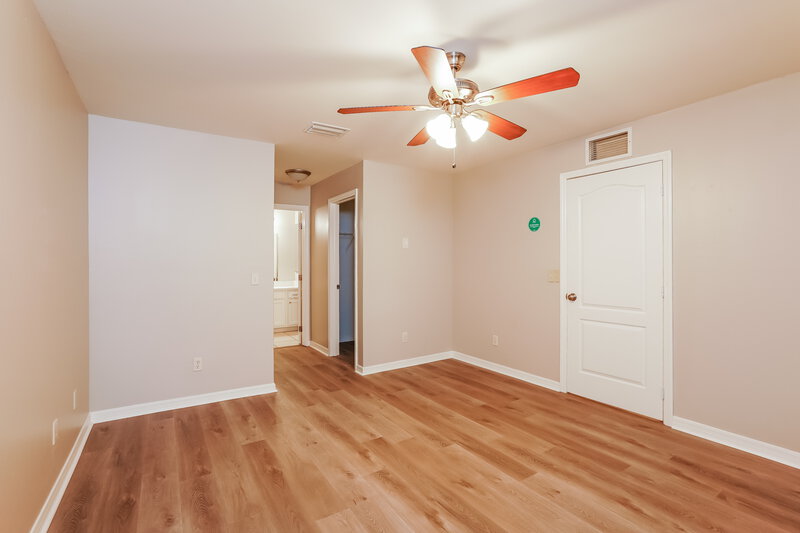 1,910/Mo, 5210 6th St W Lehigh Acres, FL 33971 Main Bedroom View
