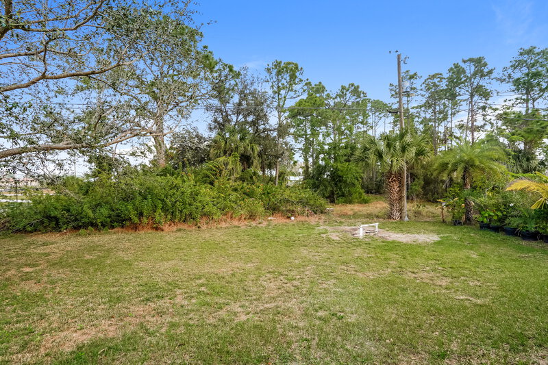 1,910/Mo, 5210 6th St W Lehigh Acres, FL 33971 Rear View