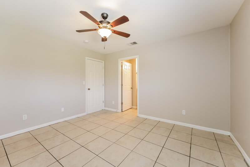 1,540/Mo, 577 Pierre Circle Lehigh Acres, FL 33974 Main Bedroom View