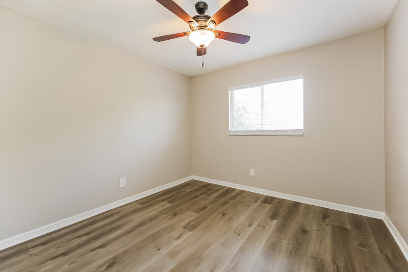 1,540/Mo, 577 Pierre Circle Lehigh Acres, FL 33974 Bedroom View