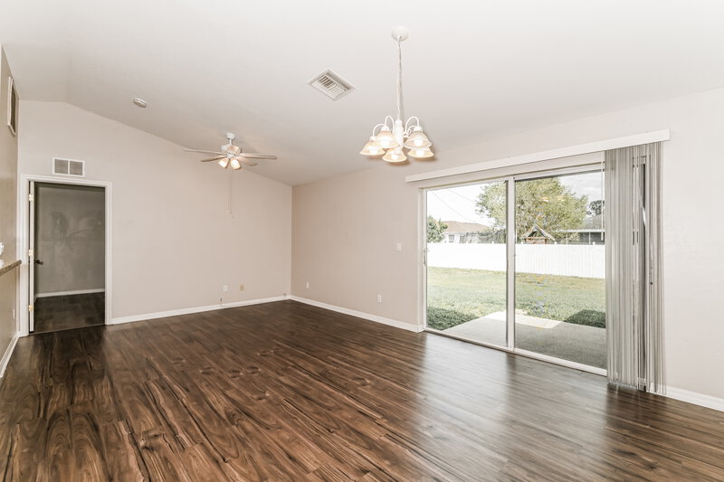 1,950/Mo, 607 Bell Blvd S Lehigh Acres, FL 33974 Dining Room View