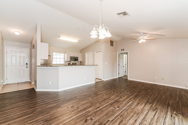 1,950/Mo, 607 Bell Blvd S Lehigh Acres, FL 33974 Dining Room View 2