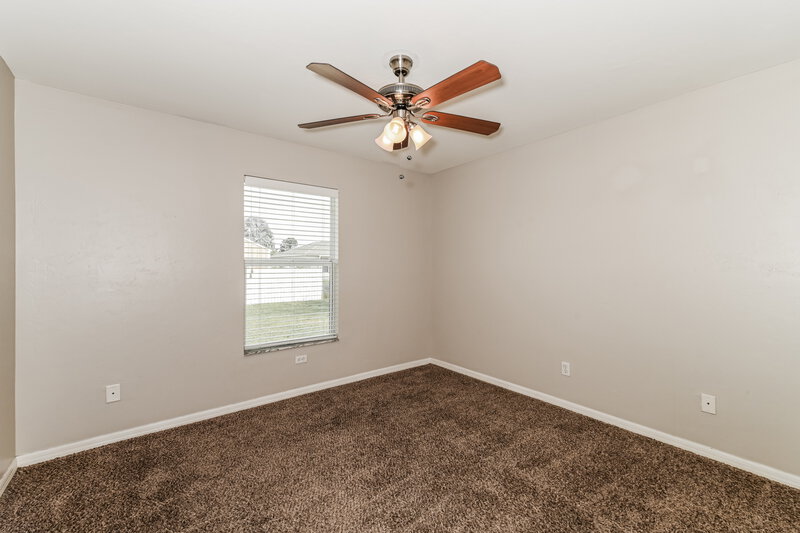 1,950/Mo, 607 Bell Blvd S Lehigh Acres, FL 33974 Bedroom View
