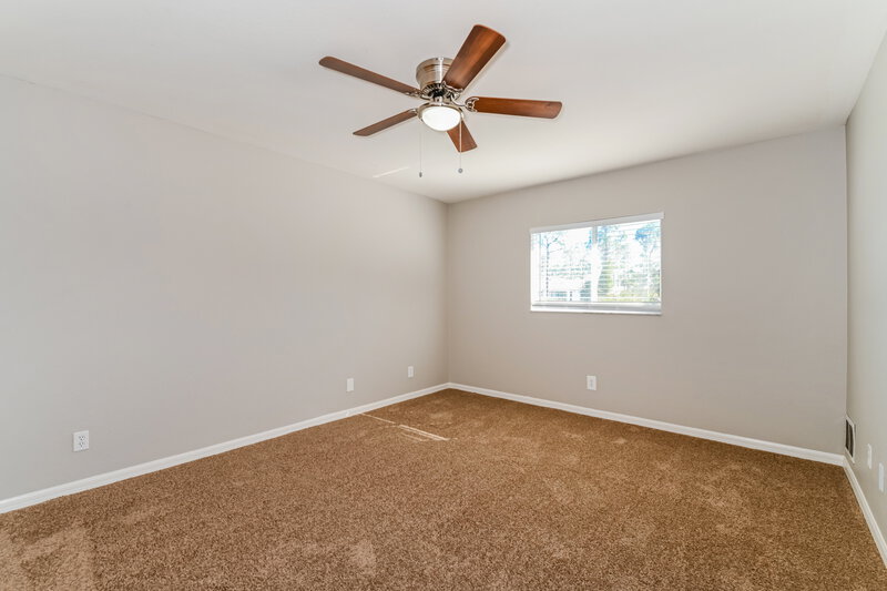 1,895/Mo, 106 Pageant St Lehigh Acres, FL 33974 Main Bedroom View