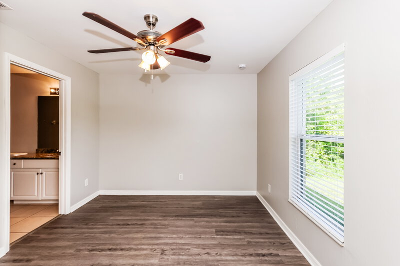 1,750/Mo, 935 Green St E Lehigh Acres, FL 33974 Bedroom View