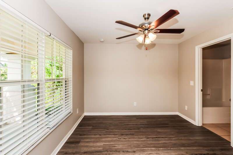 1,750/Mo, 935 Green St E Lehigh Acres, FL 33974 Bedroom View 2