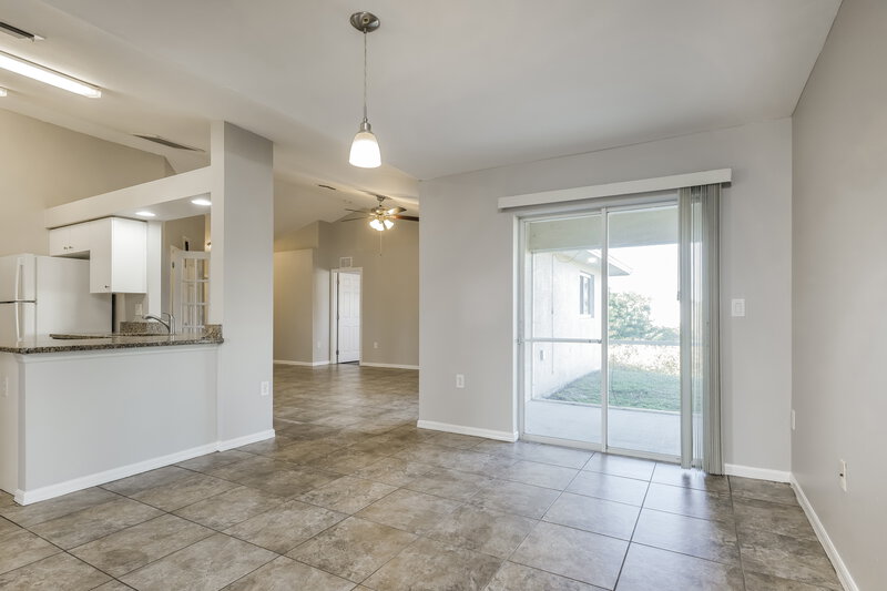 1,705/Mo, 719 Roma Ave S Lehigh Acres, FL 33974 Dining Room View