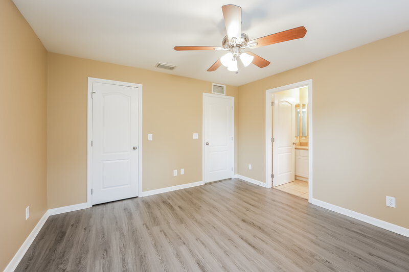 2,520/Mo, 920 Anthony St E Lehigh Acres, FL 33974 Main Bedroom View
