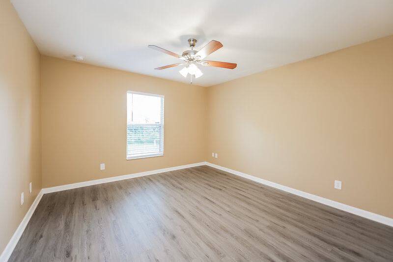 2,520/Mo, 920 Anthony St E Lehigh Acres, FL 33974 Main Bedroom View 2