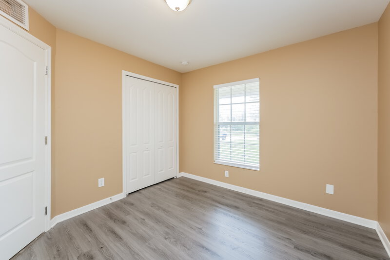 2,520/Mo, 920 Anthony St E Lehigh Acres, FL 33974 Bedroom View