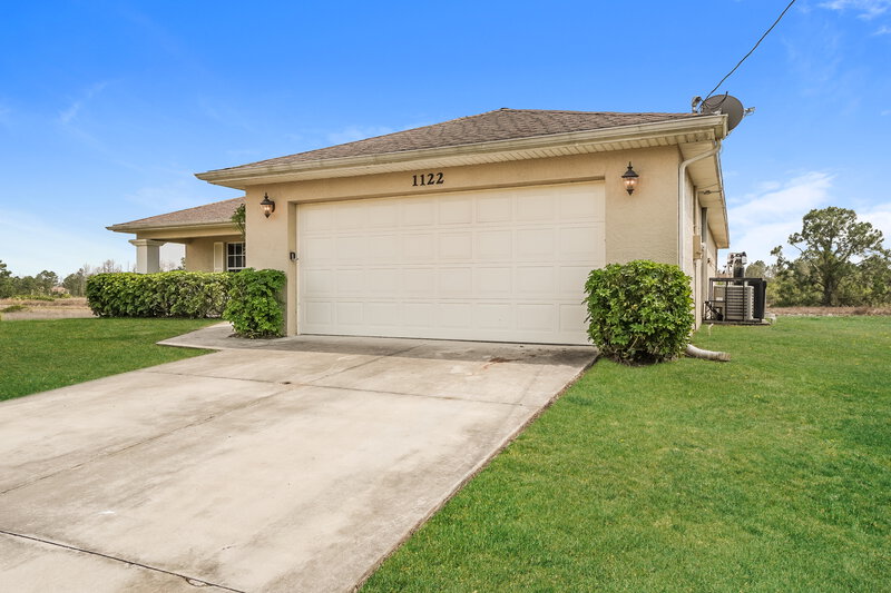 2,005/Mo, 1122 Ectype St E Lehigh Acres, FL 33974 Front View