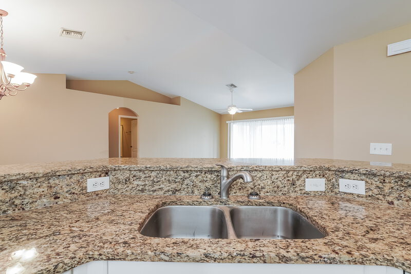 2,005/Mo, 1122 Ectype St E Lehigh Acres, FL 33974 Kitchen View