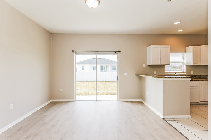 1,590/Mo, 3005 21st St SW Lehigh Acres, FL 33976 Dining Room View
