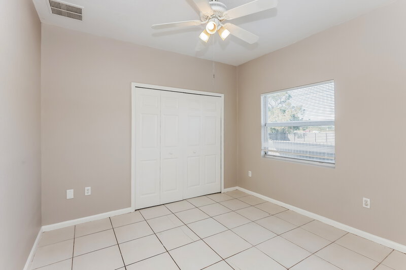 1,590/Mo, 3005 21st St SW Lehigh Acres, FL 33976 Bedroom View 3